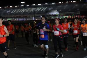 BIB: 238, 23874, 24651, 22644
                            <button type="button" onclick="openModal(11488067)" class="btn btn-primary btn-sm float-right btn-popup" data-toggle="modal" data-target=".modal-high-quality">
                        <i class="fas fa-shopping-cart"></i> Add to Cart
                    </button>
                                            <button type="button" onclick="isThisMe(11488067, true)" class="btn btn-success btn-sm float-right btn-popup btn-isme hidden" data-toggle="tooltip" data-placement="bottom" title="นี่คือรูปของคุณใช่ไหม คลิกที่นี่เพื่อเอาเข้าอัลบั้ม">
                        <i class="fas fa-plus"></i> Add to album
                    </button>
                    <button type="button" onclick="isThisMe(11488067, false)" class="btn btn-warning btn-sm float-right btn-popup btn-isnotme hidden">
                        <i class="fas fa-ban"></i> Remove from album
                    </button>